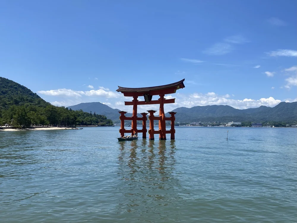  El  Torii flotante  en el santuario de Miyajima. 