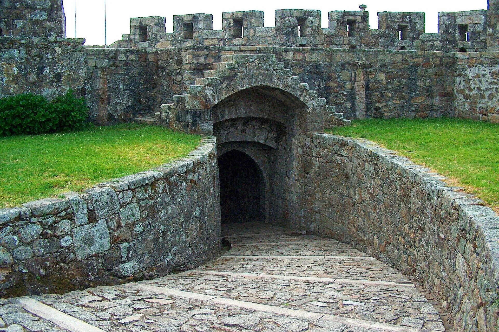 castle-959147_1920.jpg