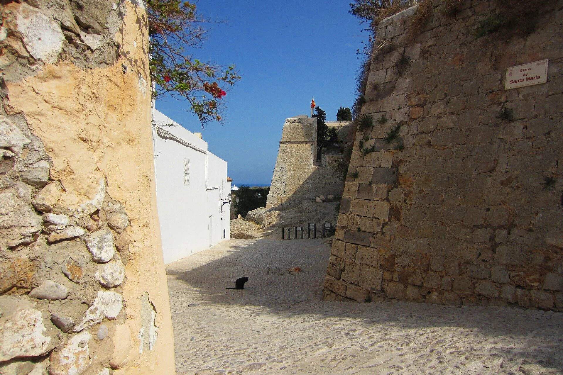 town-63365_1920.jpg