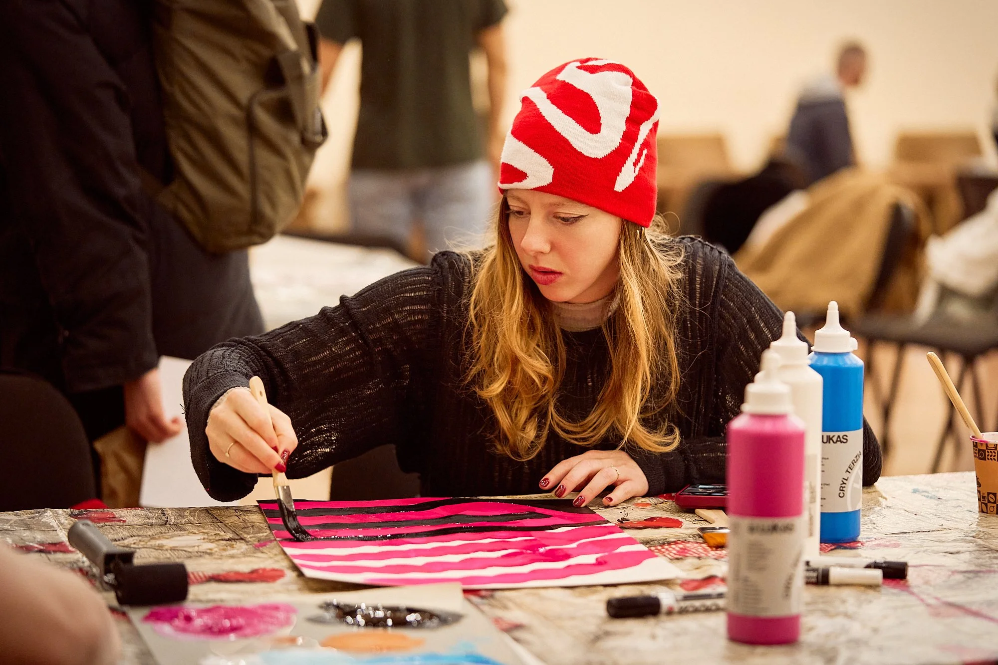 dobrofest-creative-workshop-young-woman-painting.jpg