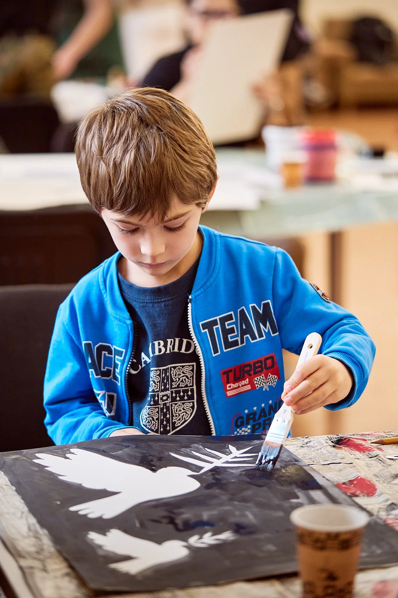 dobrofest-creative-workshop-little-boy-painting.jpg