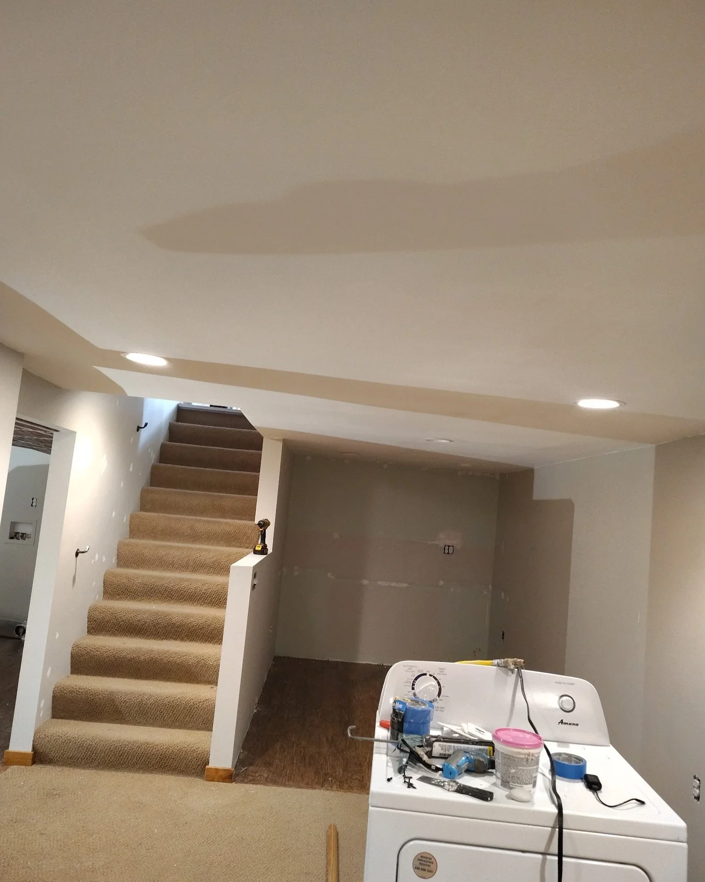 November started with 2 very different interior jobs, one old home and one new. See before and after here😍😍 Call or text Jose to talk about your interior painting needs. 612-309-7934