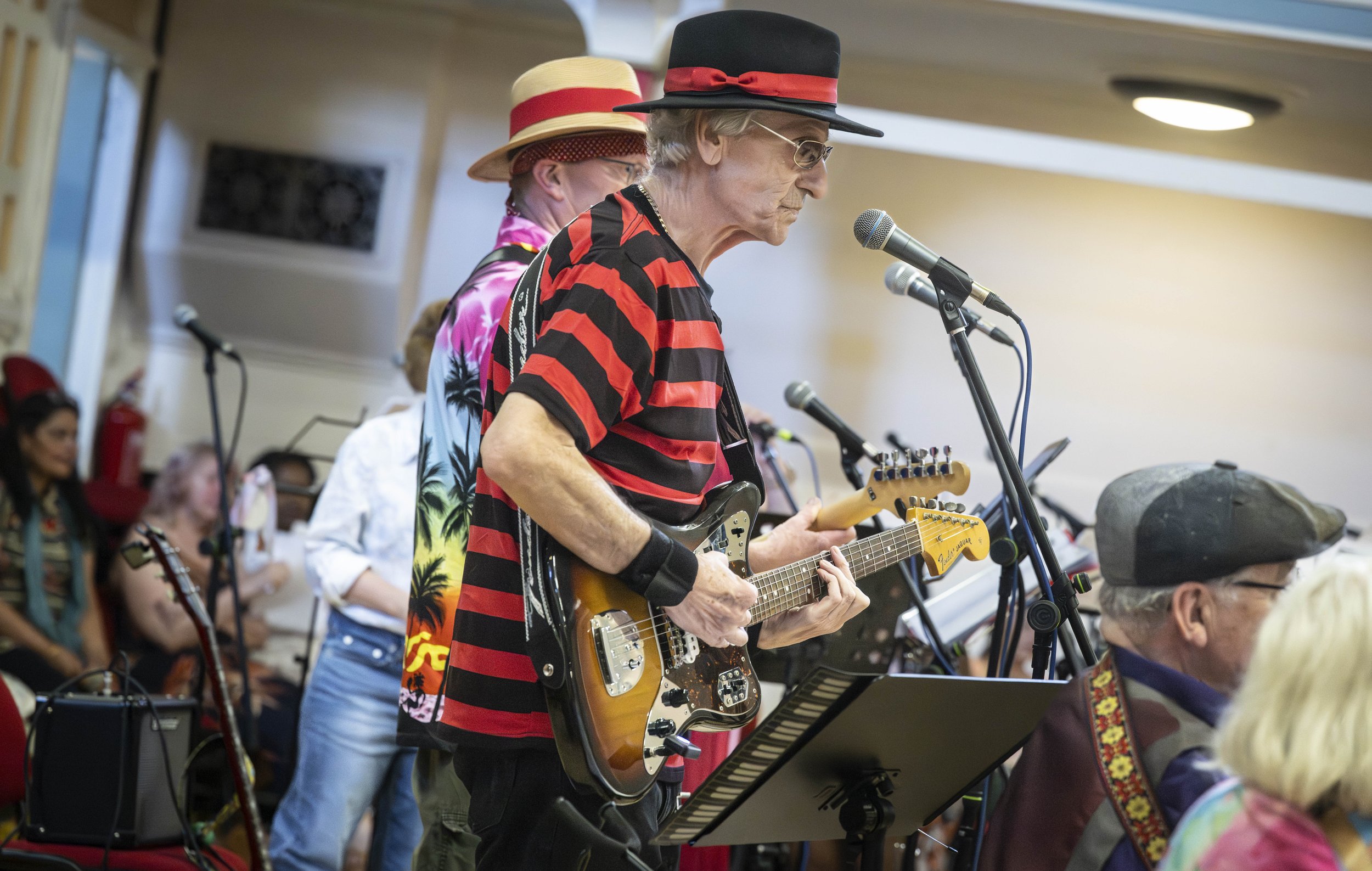 MISFITS_WestBromTownHall_Jul26_87.jpg