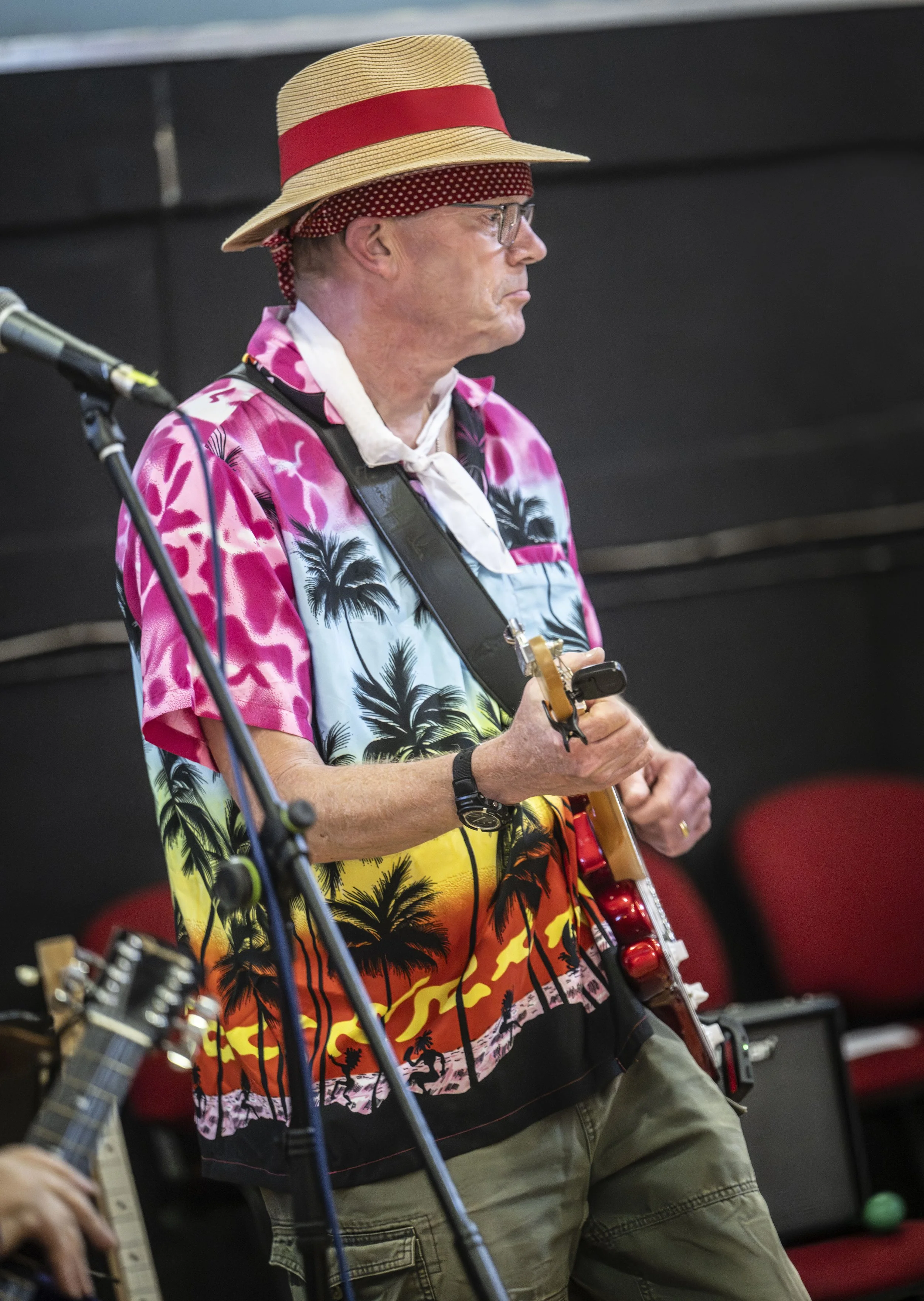 MISFITS_WestBromTownHall_Jul26_82.jpg