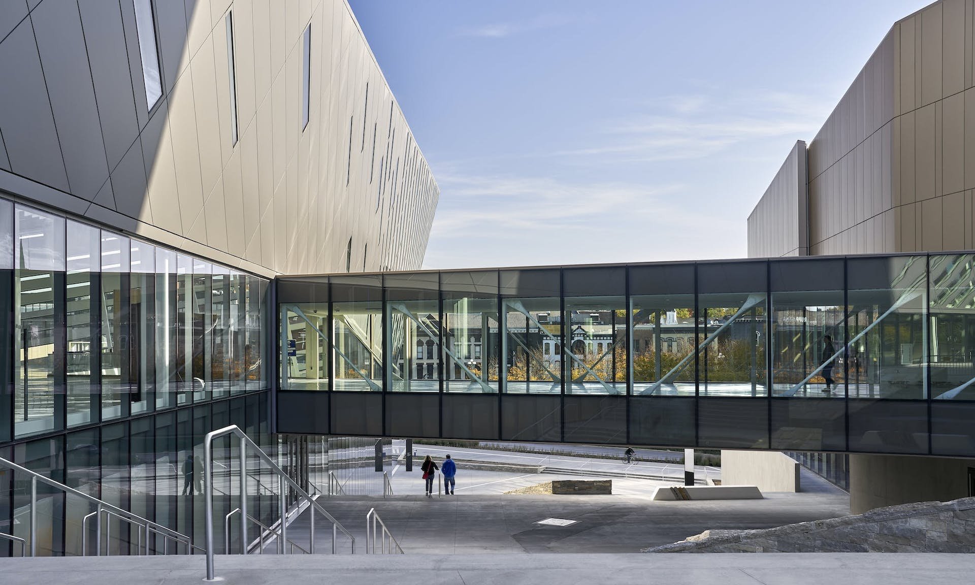 b2ef8b2d-e0e5-46a3-b113-137a47ff8090_NBBJ+Rupp+Arena+01r_large.jpg