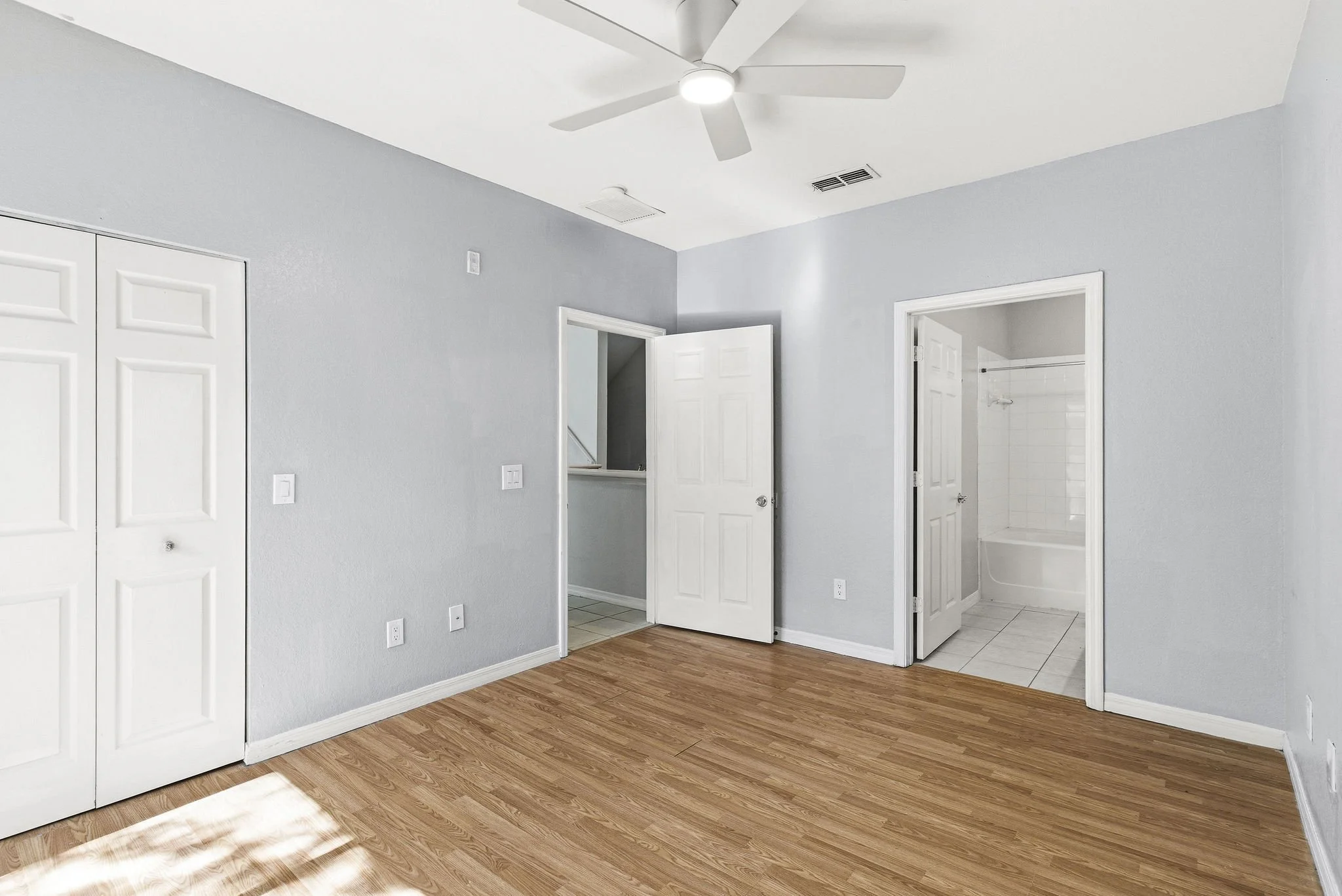 2460 Grand Central 11.jpg