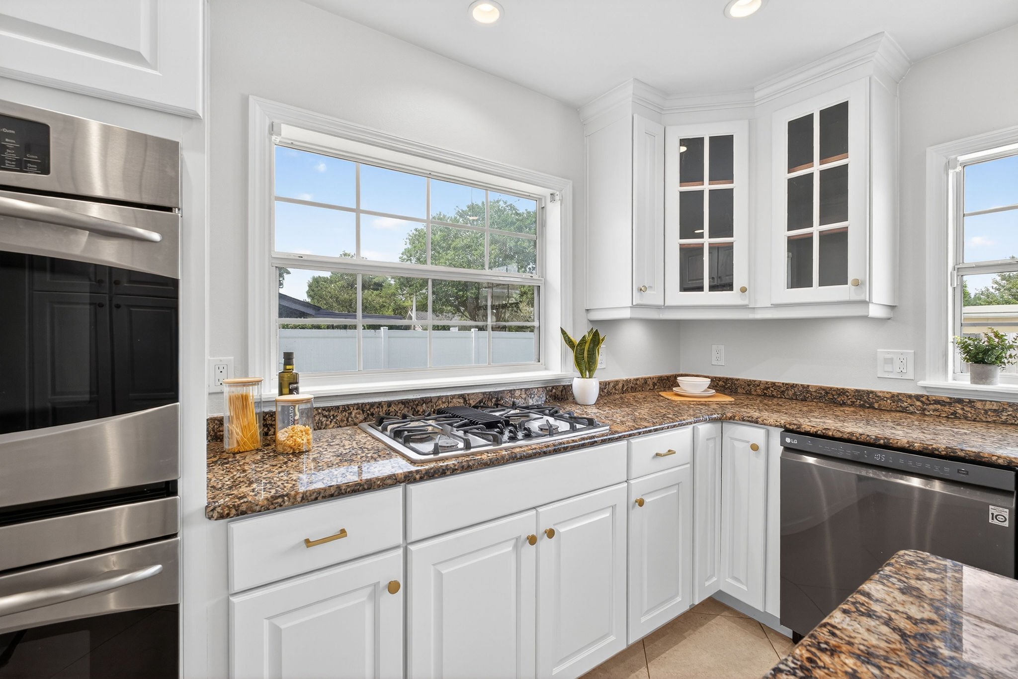 627DunblaneDr-13.jpg