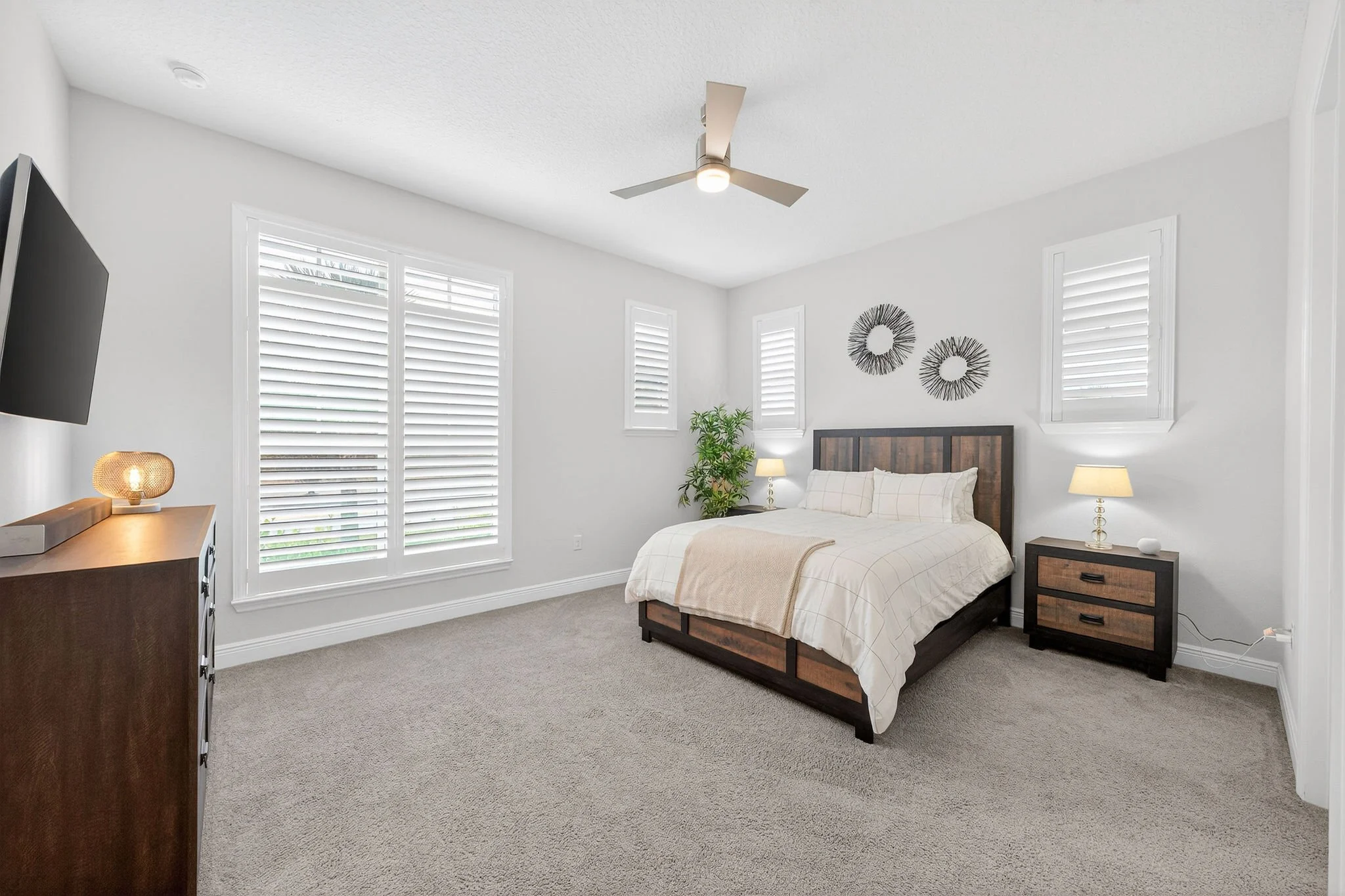 8809 Laureate 19.jpg