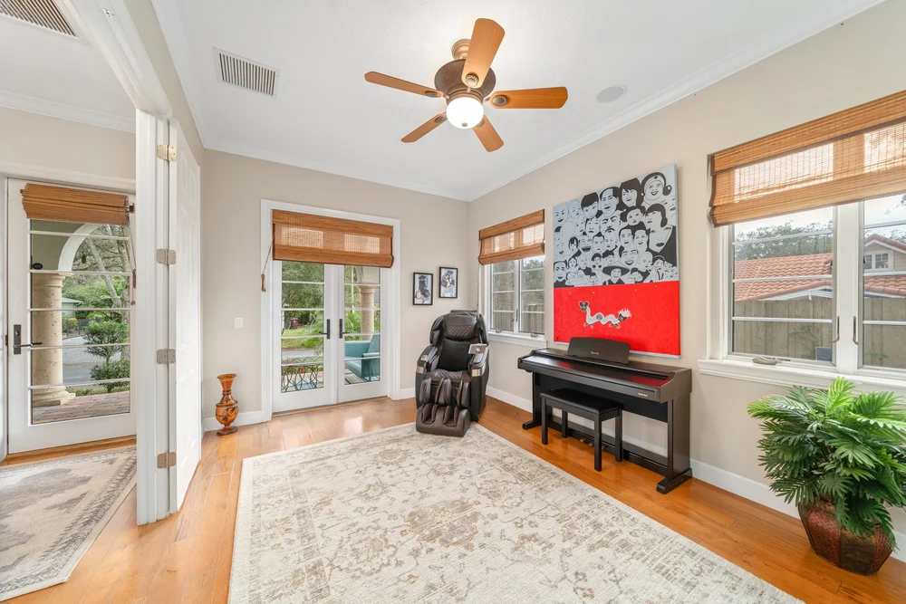 18 Celia Lane, Orlando, FL 32803 Luxury Living in Downtown's Lake