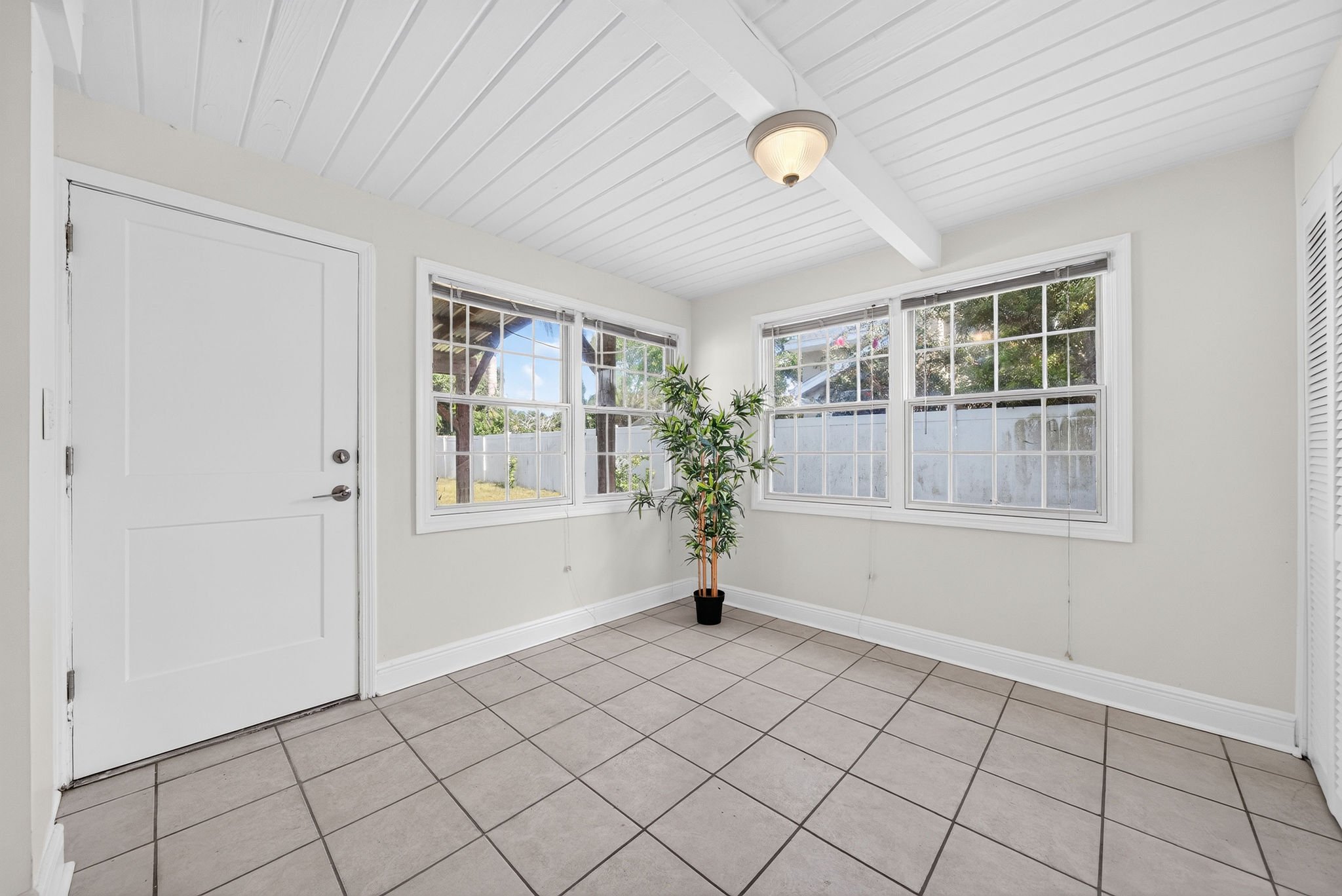 1333 S Denning 13.jpg