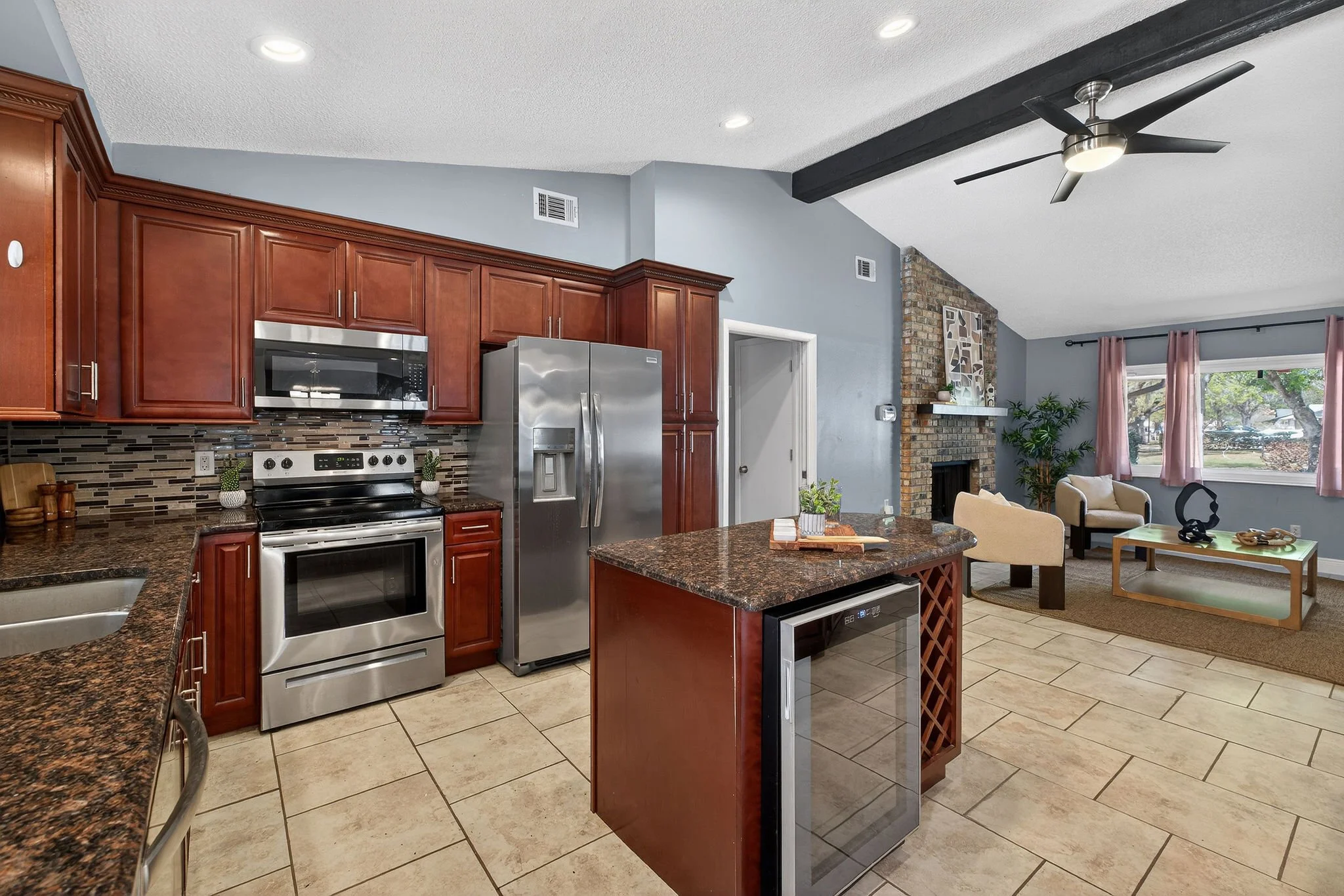 8878 Larwin Lane 12.jpg