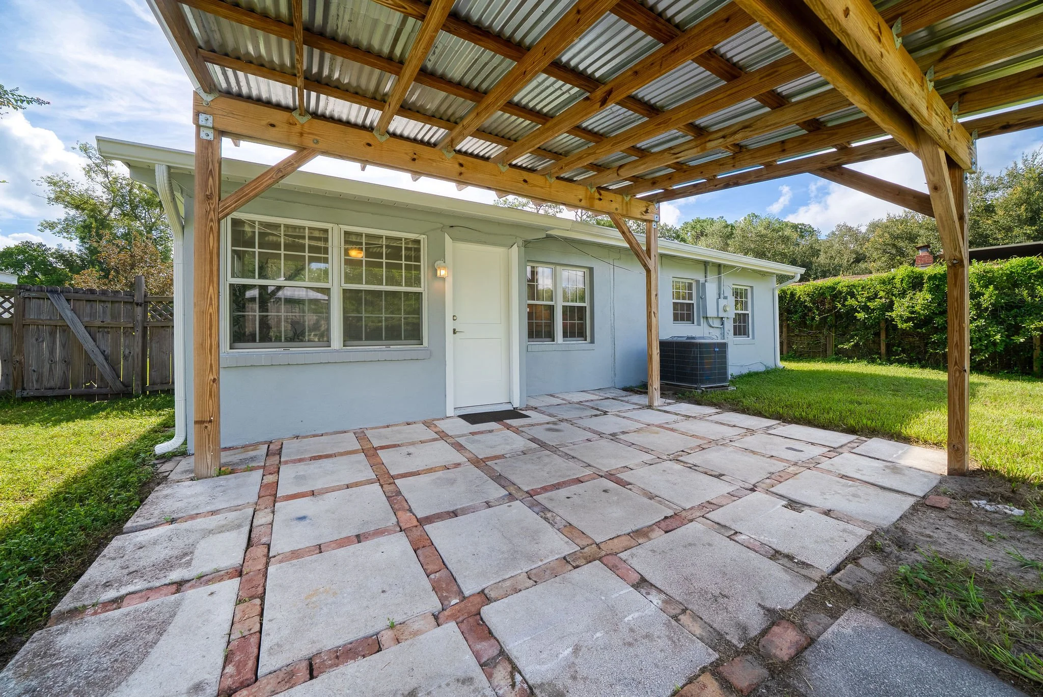 1333 S Denning 21.jpg