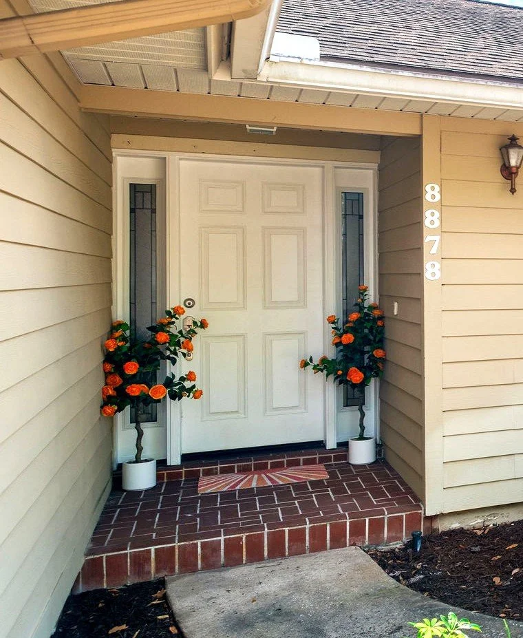 8878 Larwin Lane 3.jpg