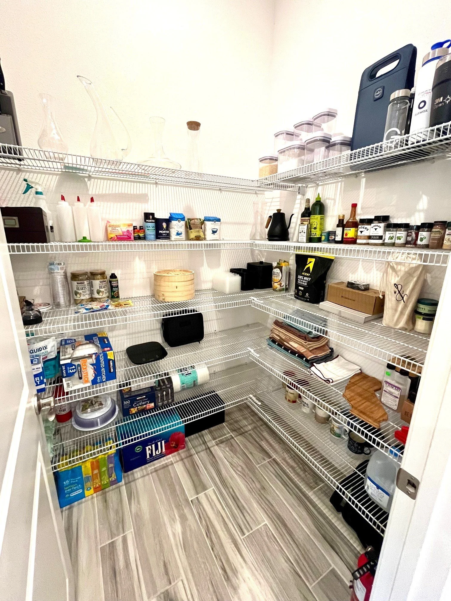 8809 Laureate 16.jpg