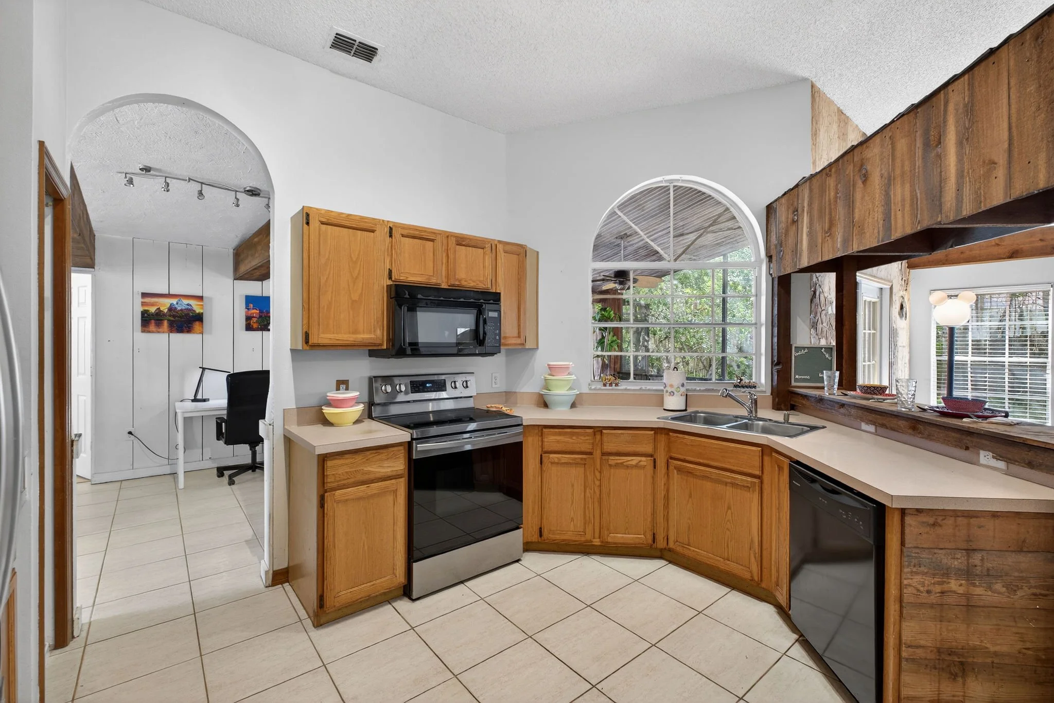 543PineLakeViewDr-11.jpg