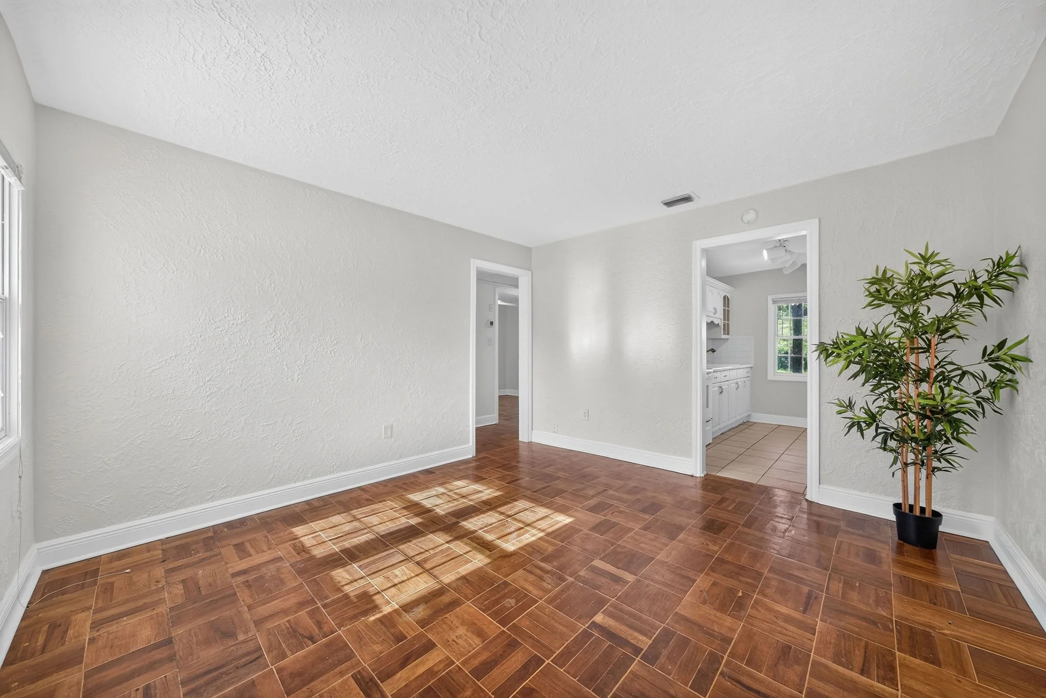 1333 S Denning 6.jpg
