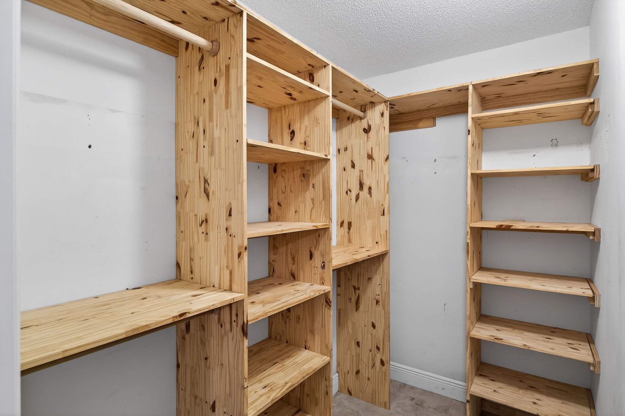 8878 Larwin Lane 25.jpg