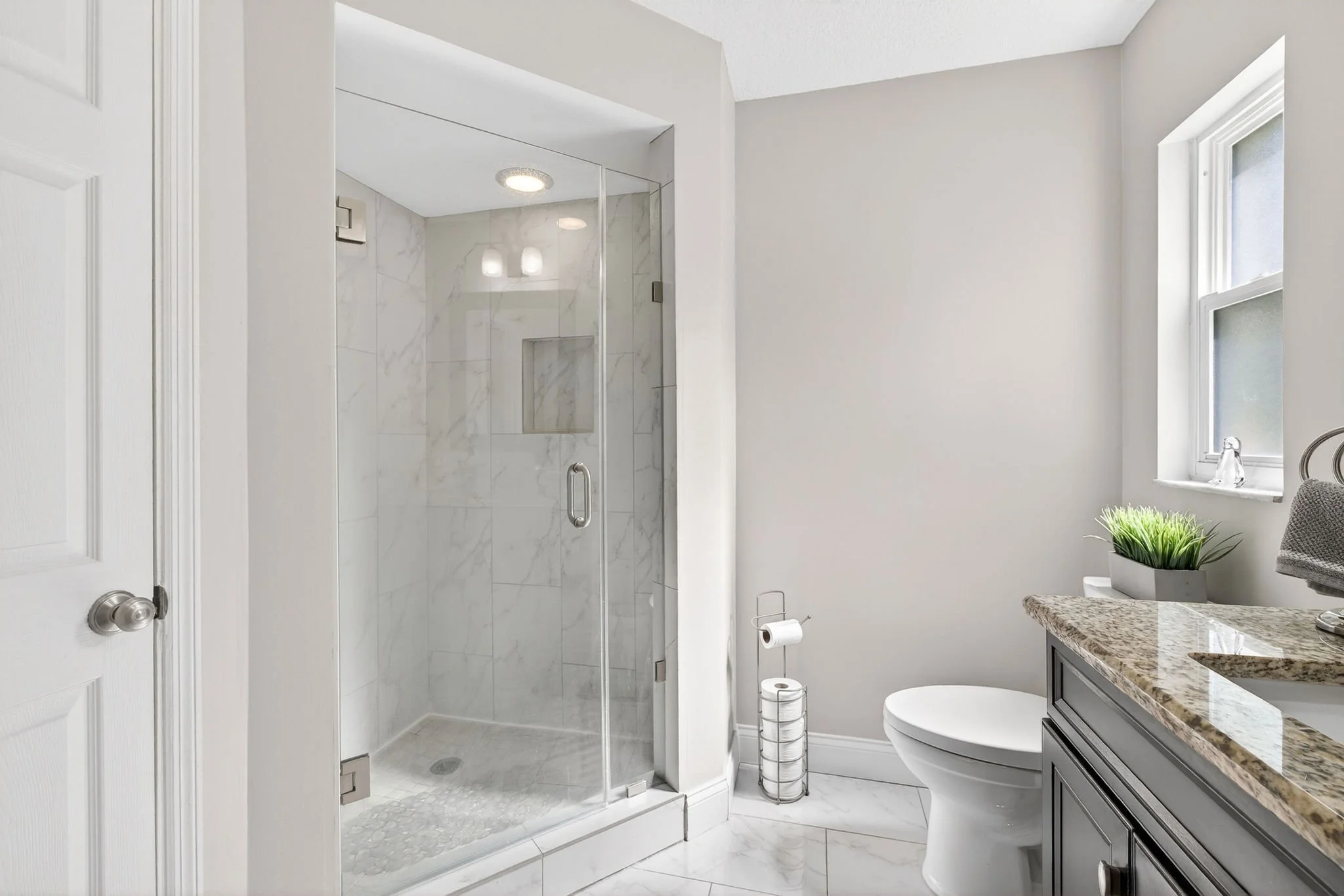 222CottesmoreCirW-16.jpg