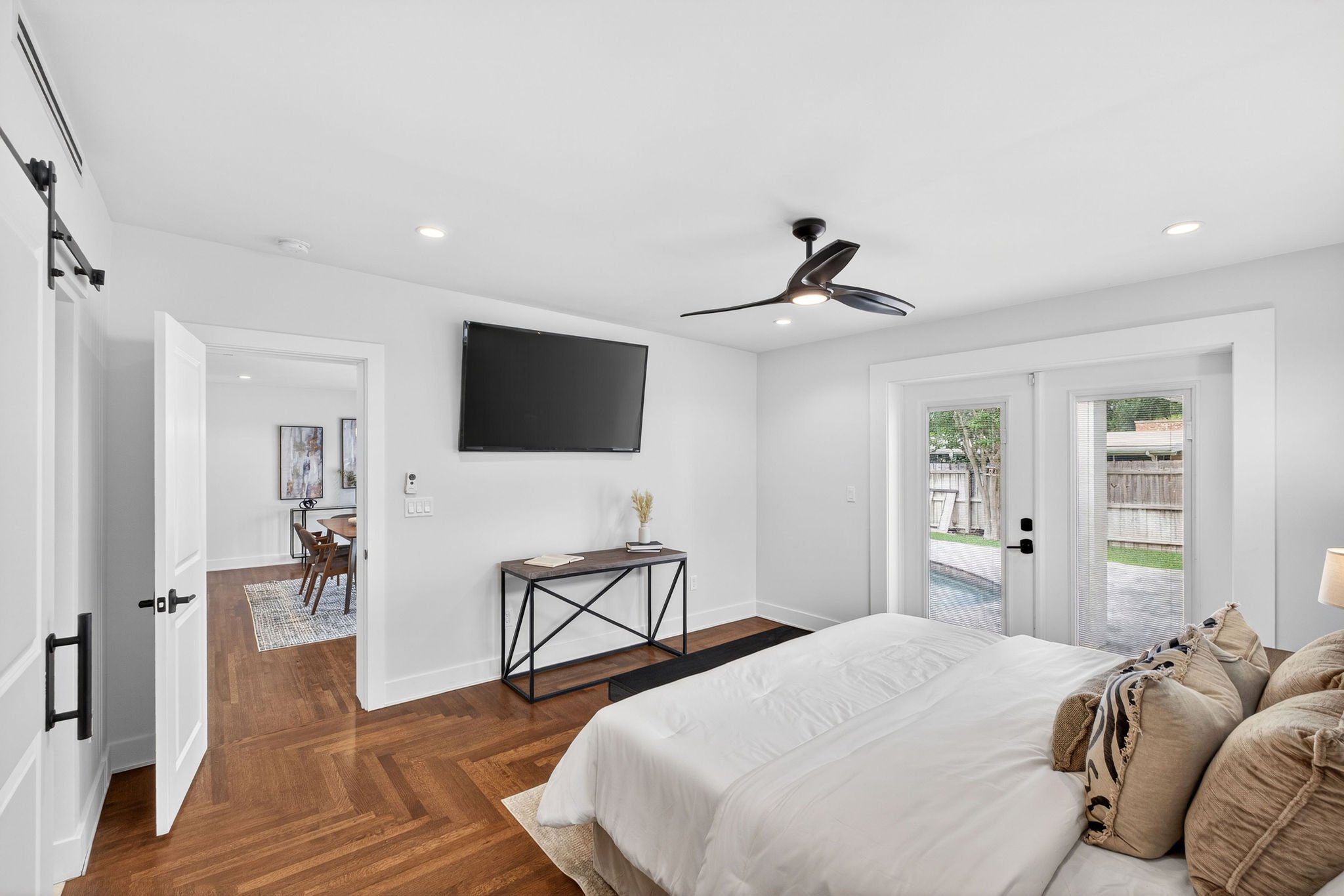 627DunblaneDr-23.jpg