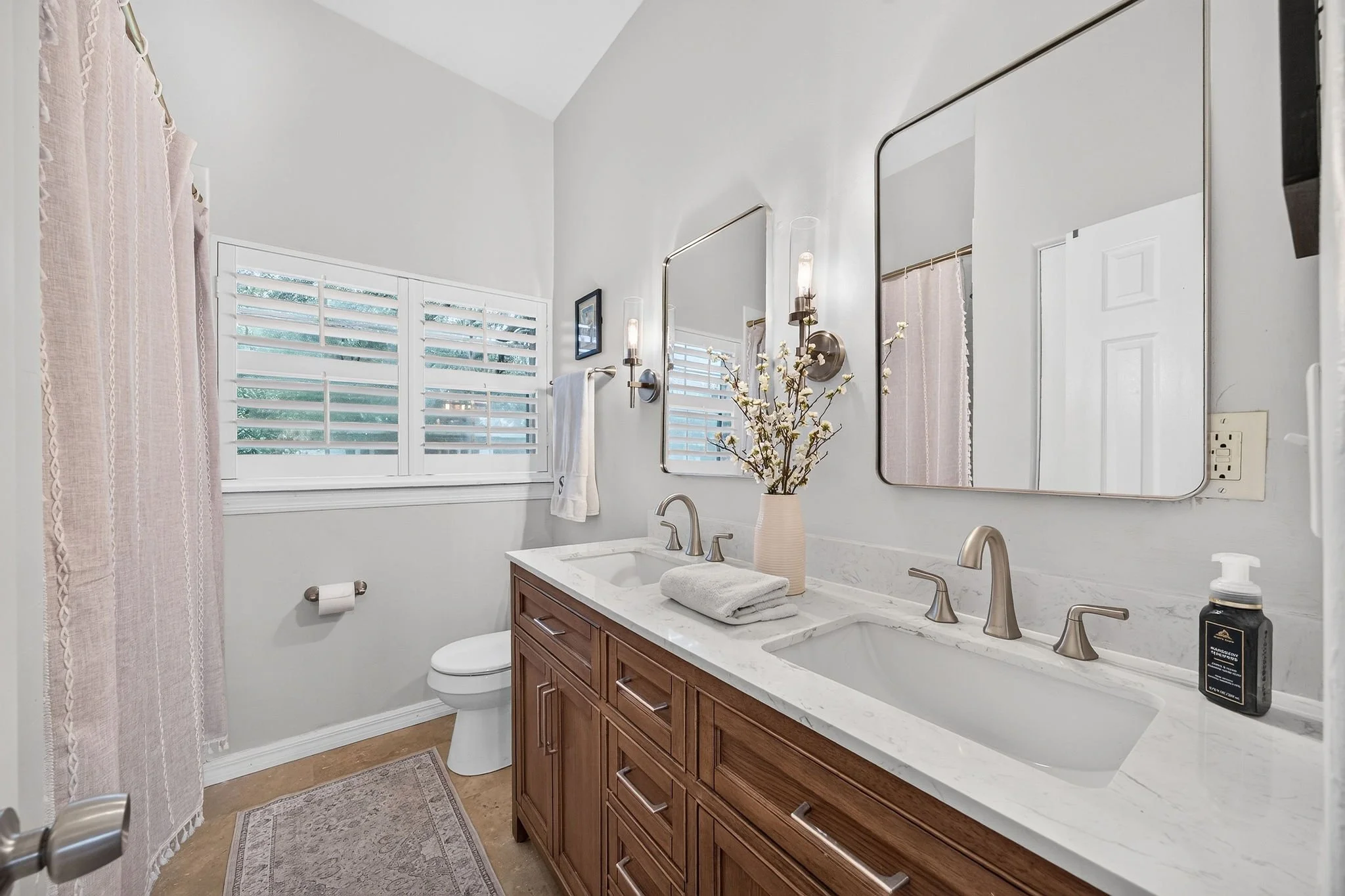 2260 Coldstream 21.jpg
