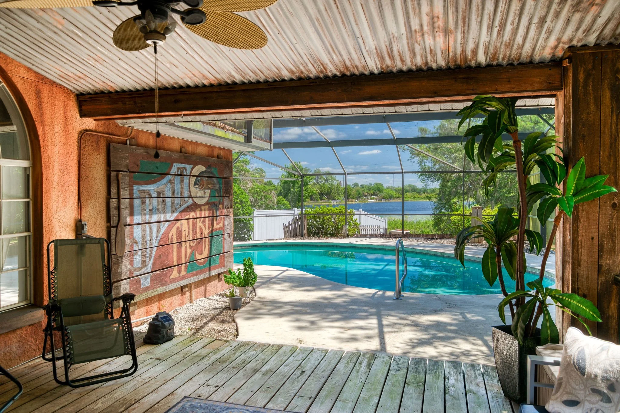 543PineLakeViewDr-2.jpg