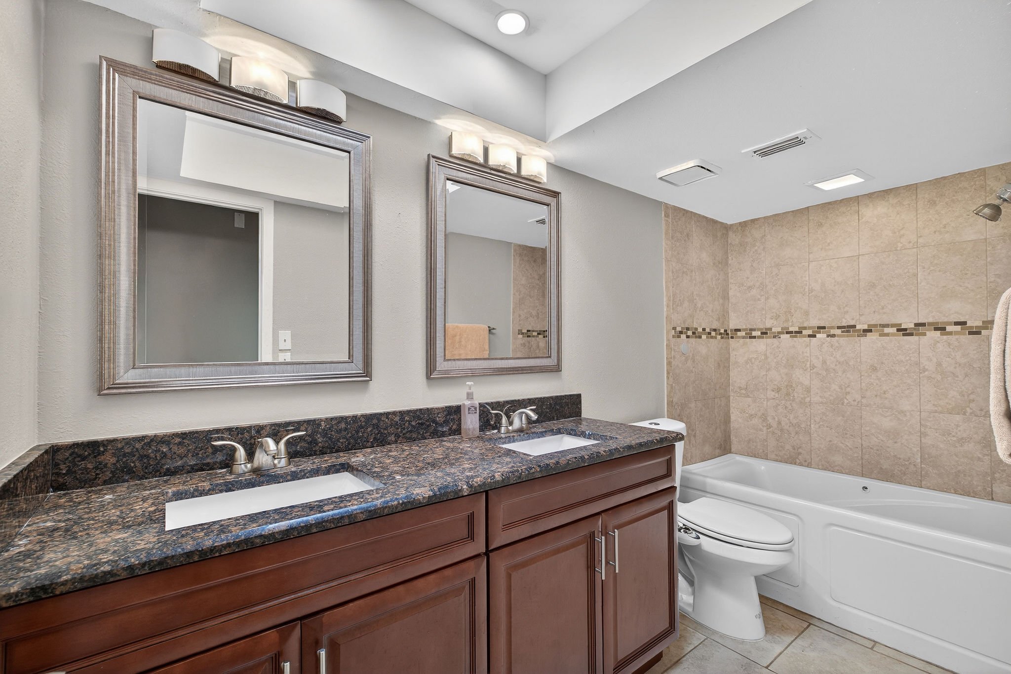 8878 Larwin Lane 28.jpg