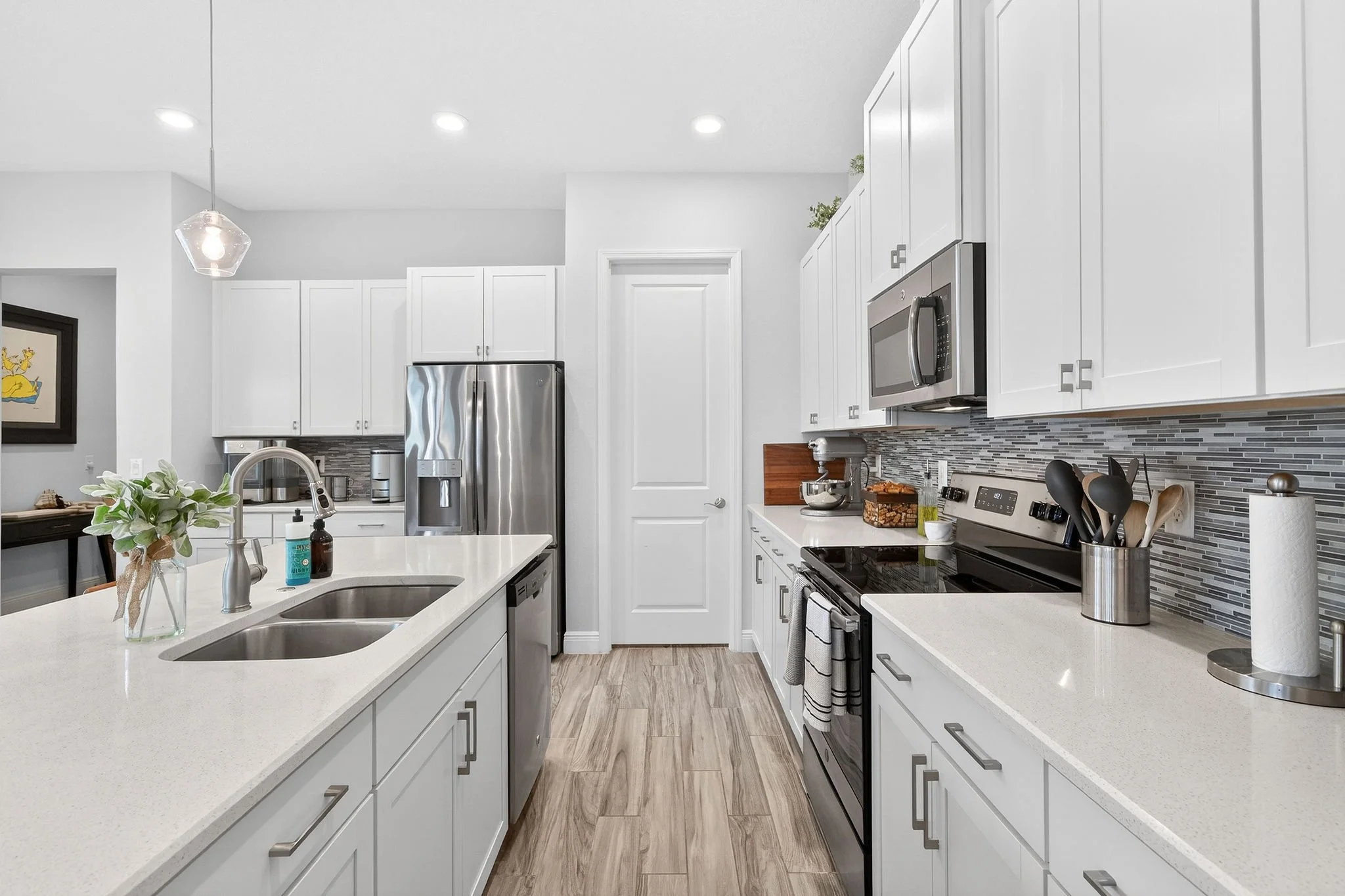 8809 Laureate 15.jpg