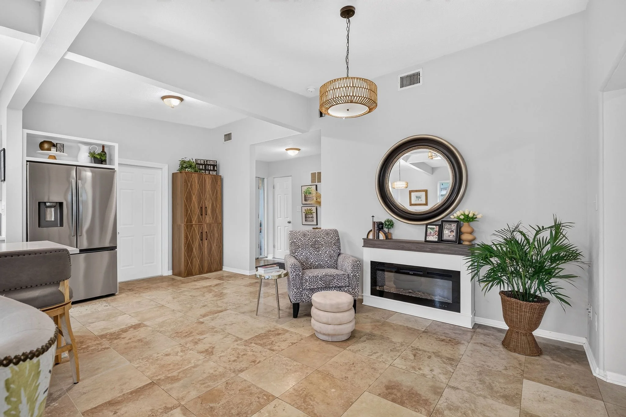 2260 Coldstream 9.jpg