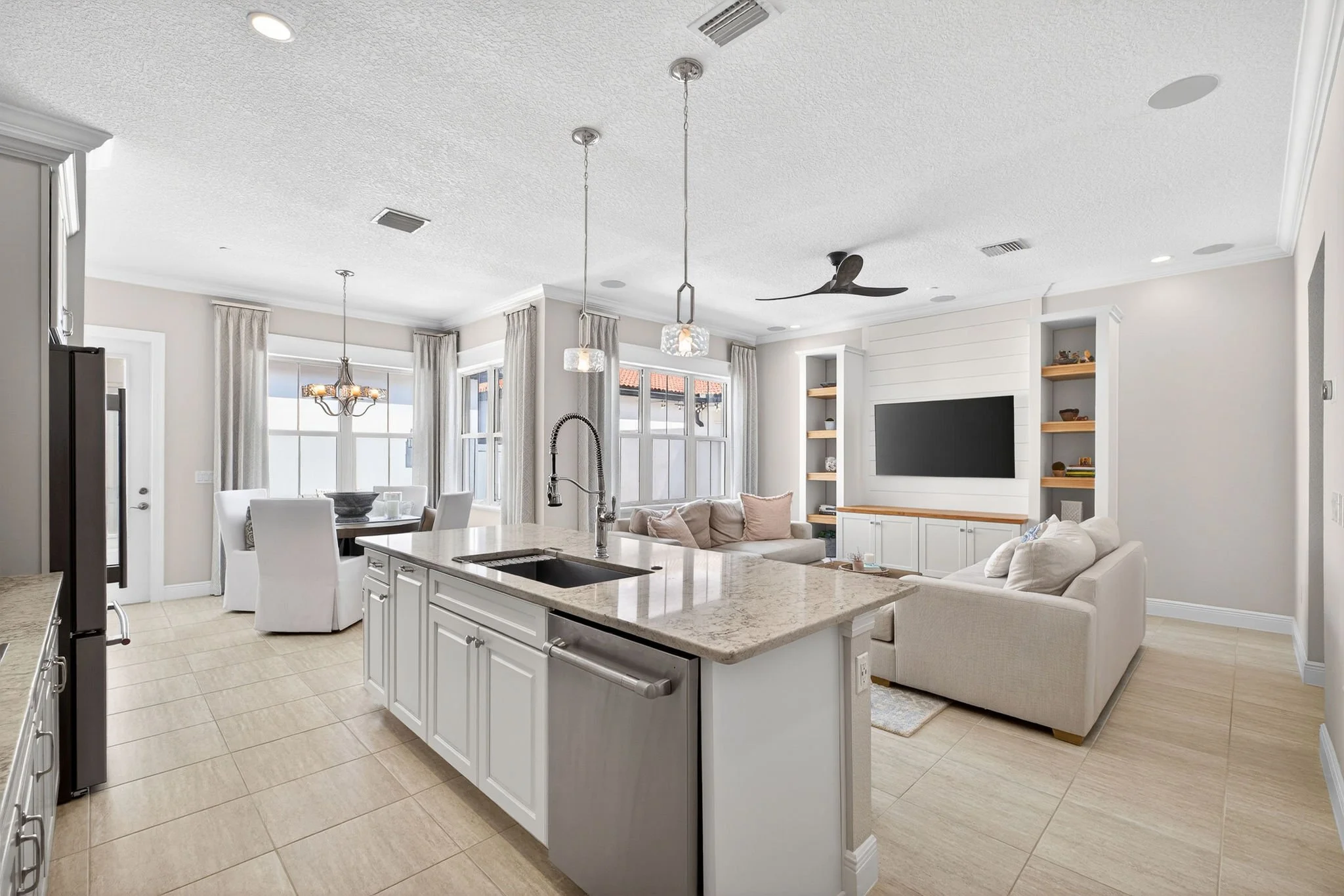 8921FountainPalmAlley-15.jpg