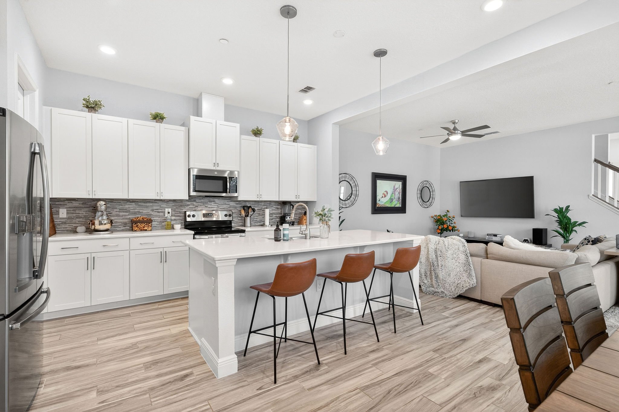 8809 Laureate 13.jpg