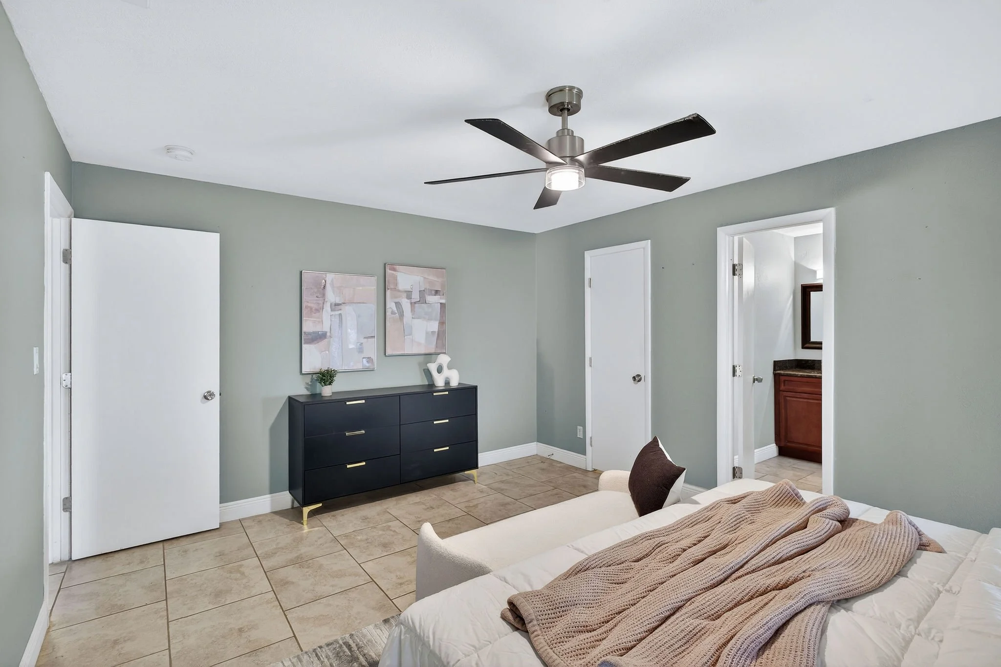 8878 Larwin Lane 21.jpg