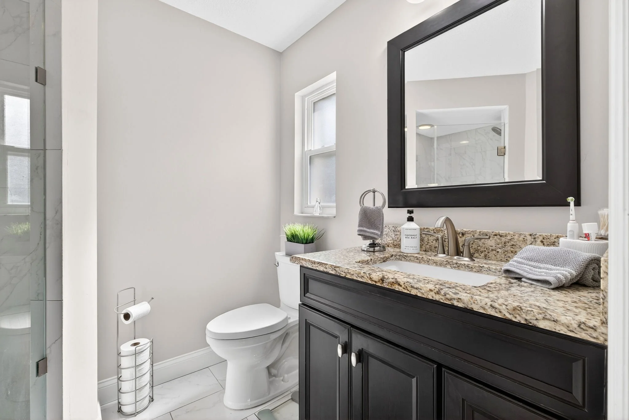 222CottesmoreCirW-15.jpg