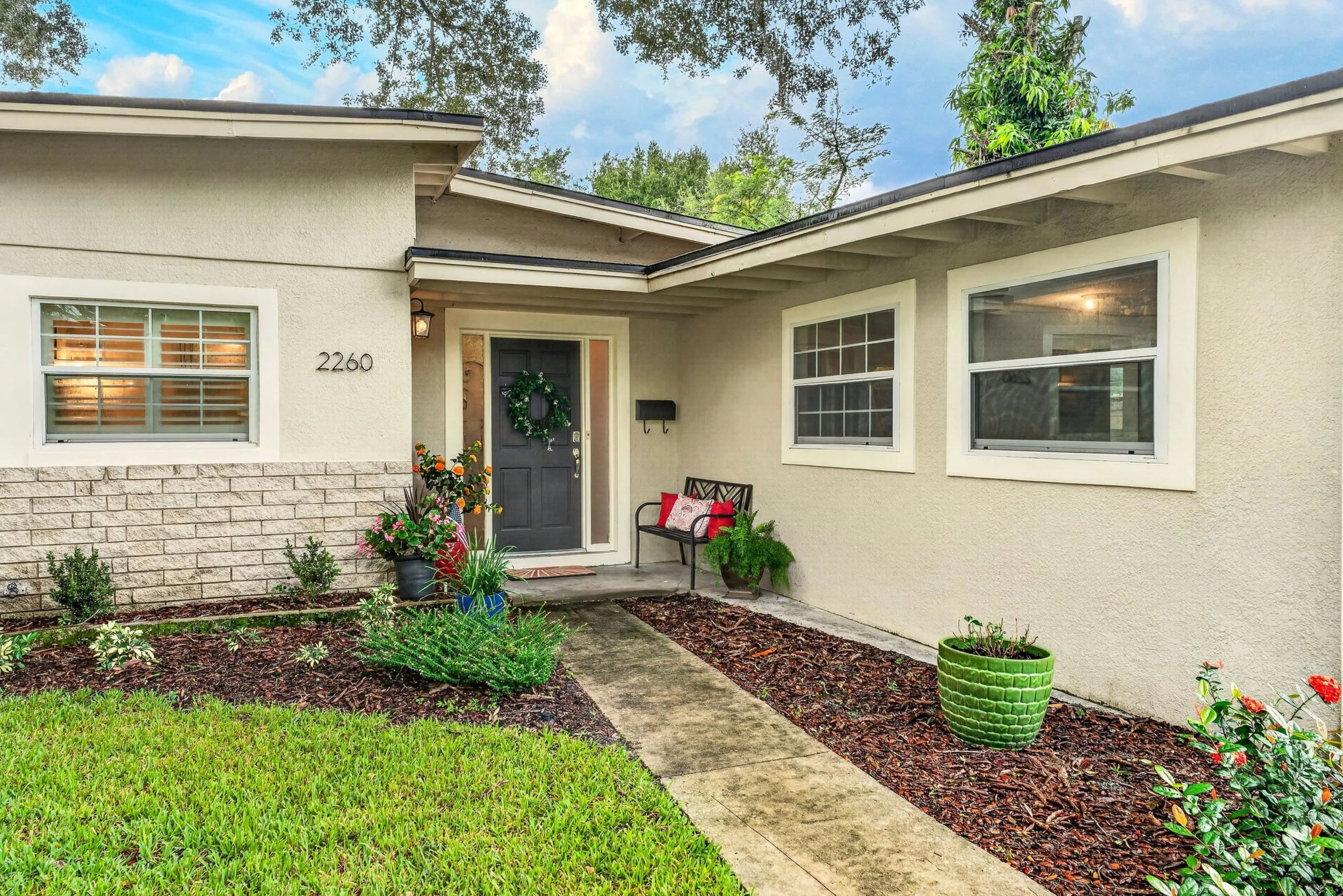 2260 Coldstream 3.jpg