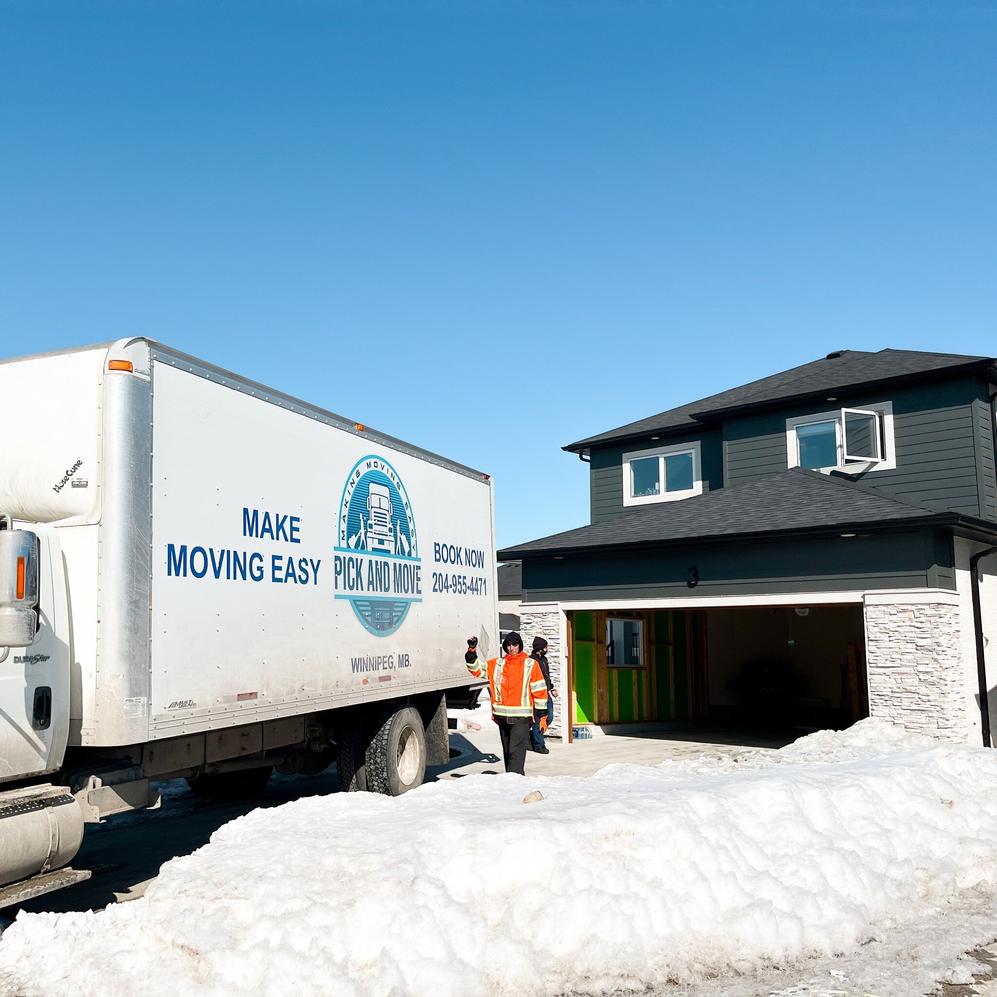Moving to a new home is an exciting new chapter in life, and we're here to help families start this new journey on the right foot.🏡

We're committed to providing top-notch service and support to ensure your move is a positive experience.

Let us hel