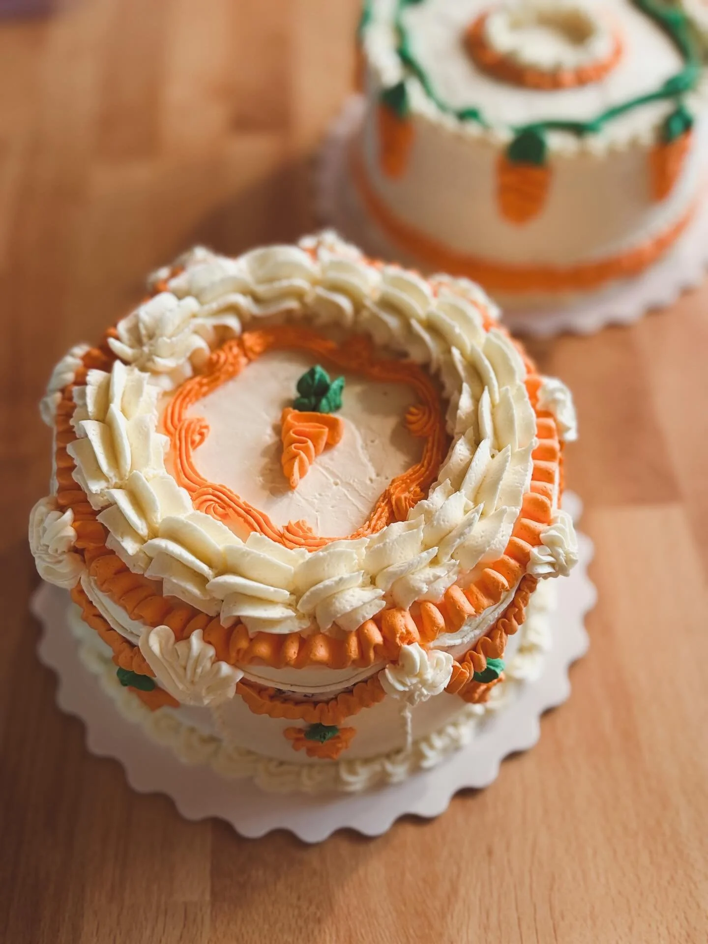 🥕 C A R R O T  C A K E 🐰

Honestly, I have a history of beginners luck, and really good at stumbling upon front row parking but that&rsquo;s another story. Never have I made carrot cake and not only did my husband like this cake, he said it was the