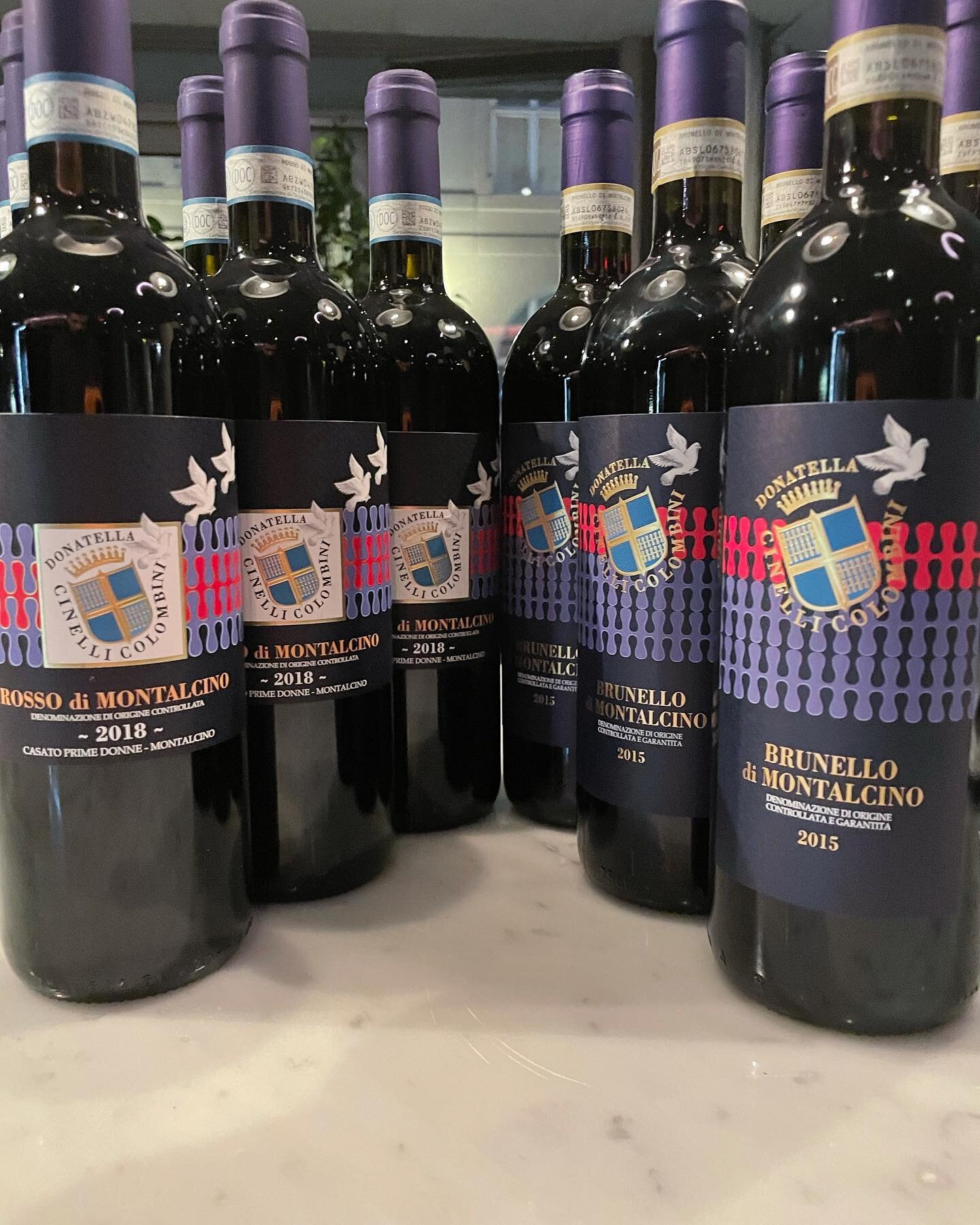 New wine in from @donatellacinellicolombini 🙌🏽🍷🇮🇹 Amazing Rosso di Montalcino 2018 and Brunello di Montalcino 2015. Welcome and enjoy some fantastic wines. 😃🙏🏼