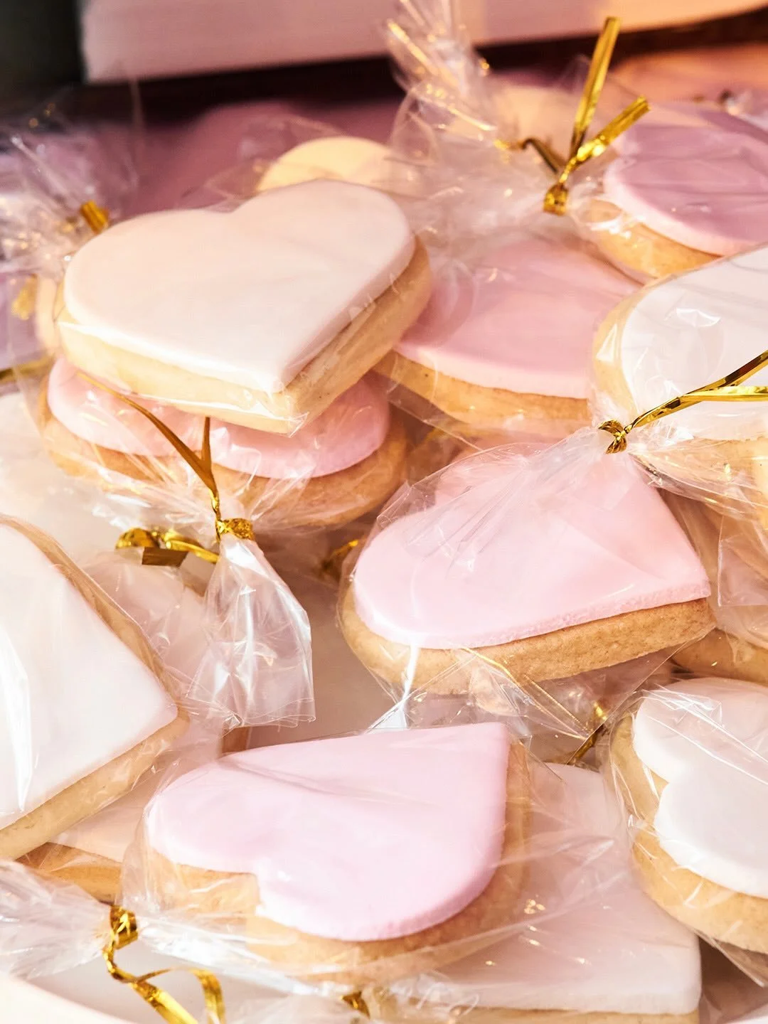 Happy V&rsquo;Day 💞 

Love was all around at the @eosproducts event on Thursday&mdash; flirty bites, heart-shaped sweets, and cocktails so good they deserved their own love story.

Another great event produced by @letsparti.co