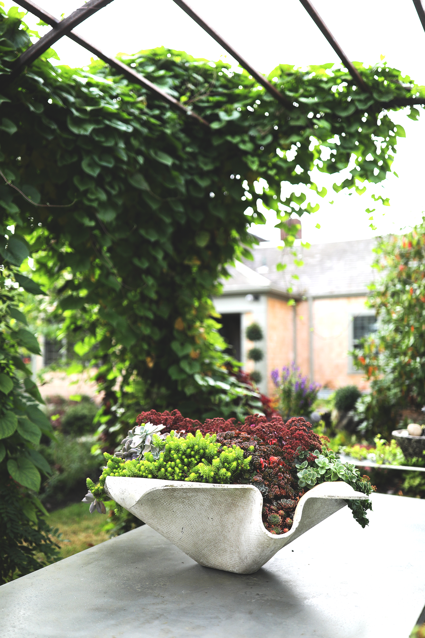 • Garden Table •