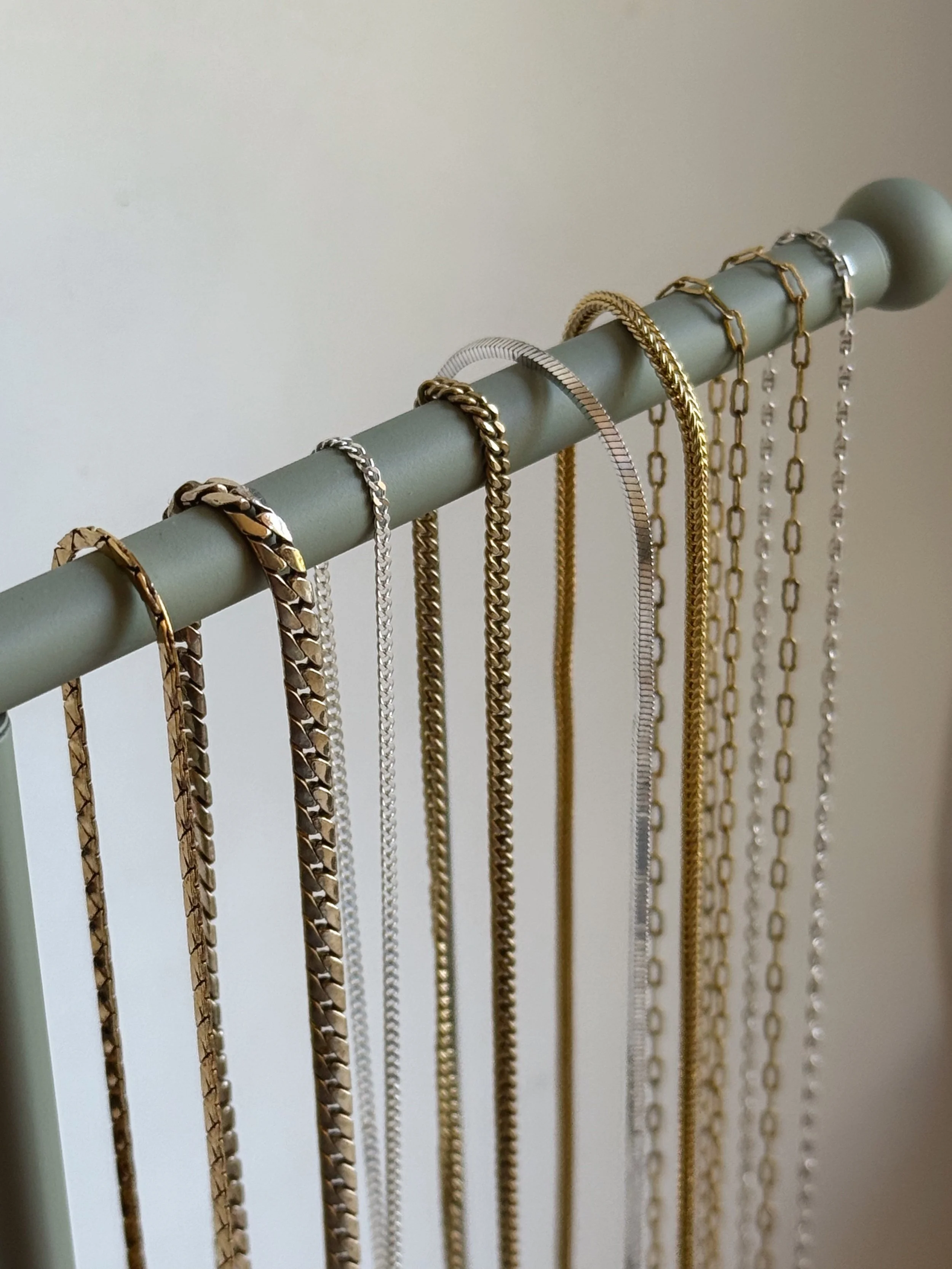 Vintage series 12 chains