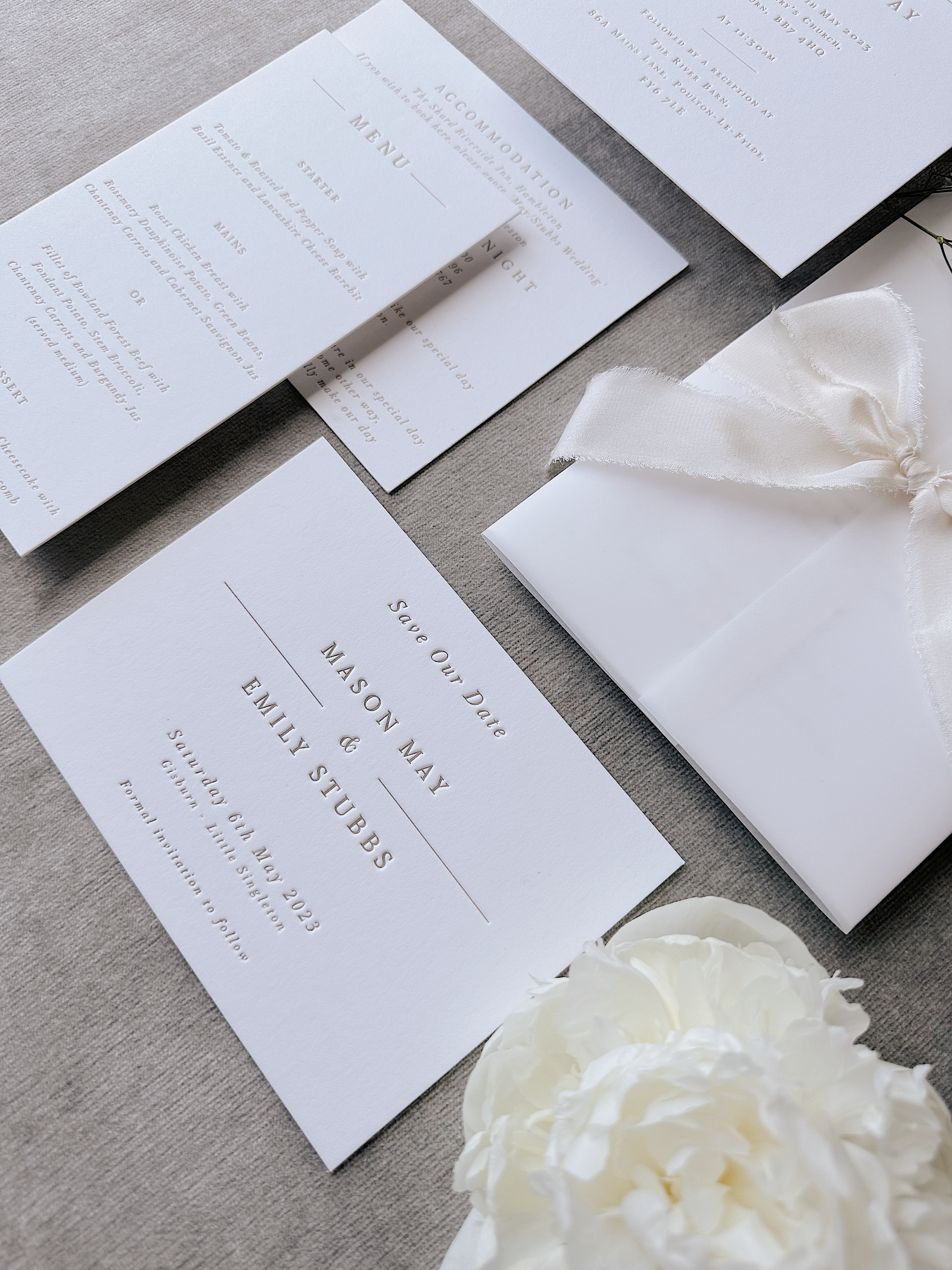 letterpress-minimal-collection-wedding-invitaitons-4.png