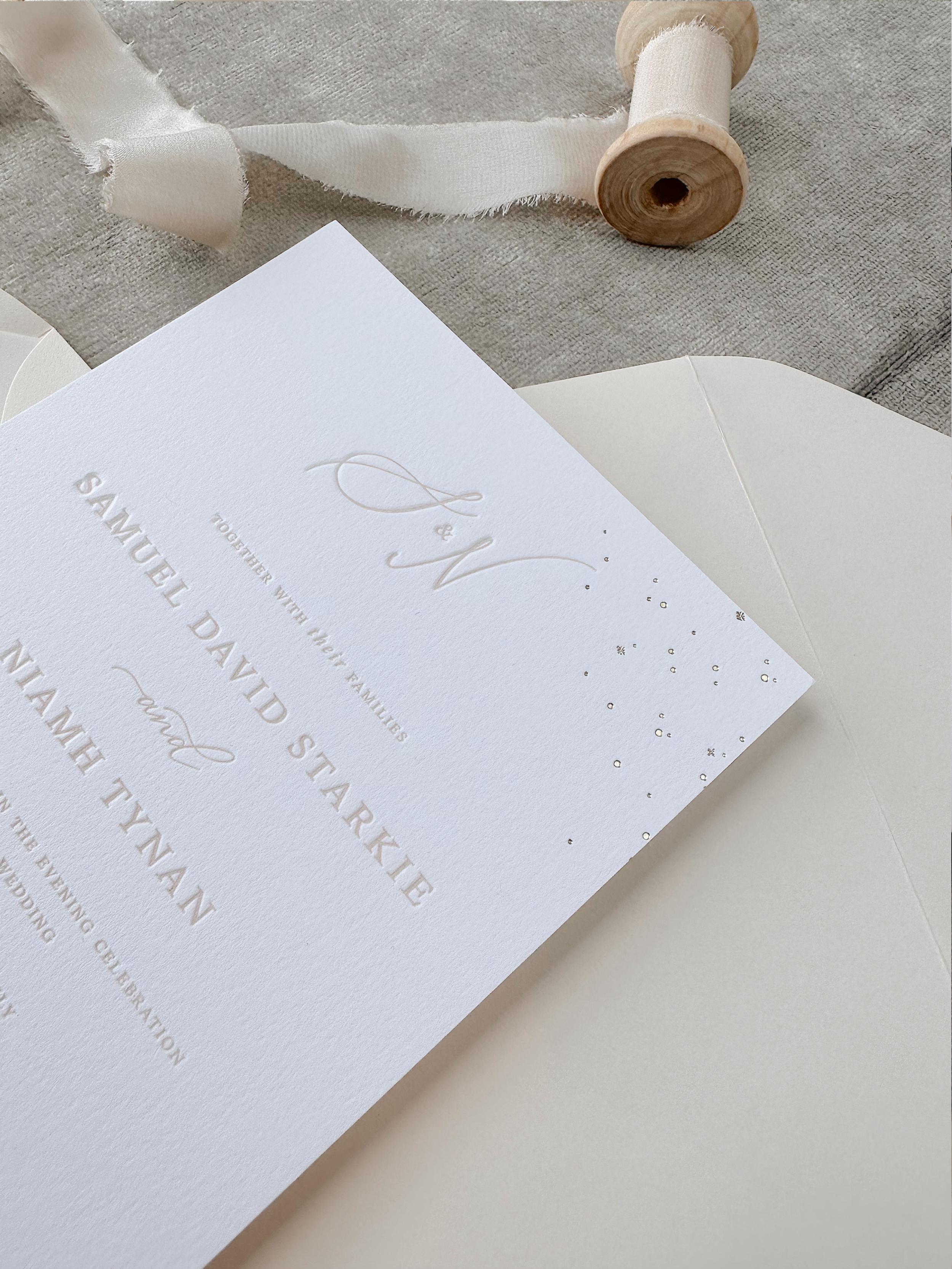 the-star-foil-collection-luxury-wedding-invitations-3.png