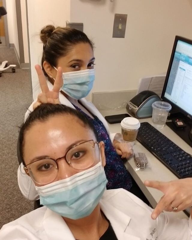 Friends that mask together 😷 helping me survive the work day all day everyday  @maloise_arcaya_jean 🌟🙃🙂