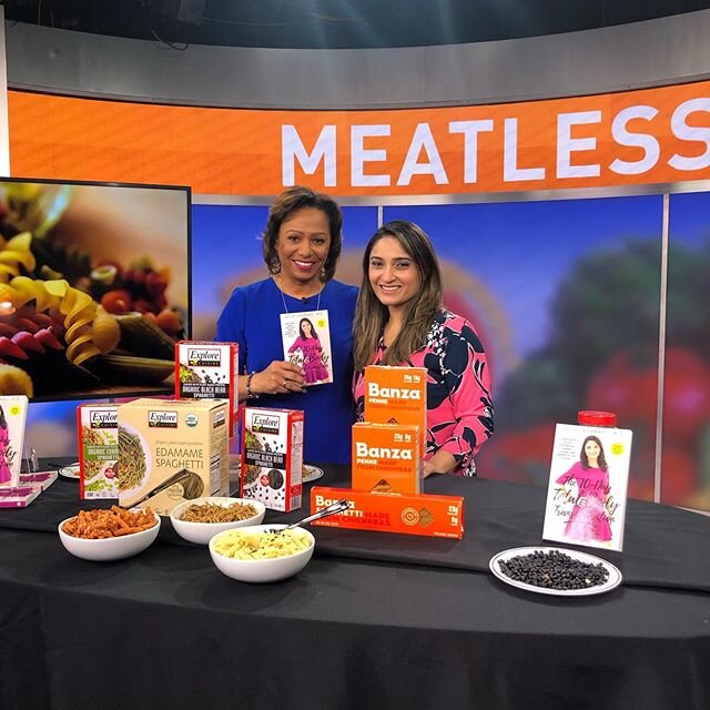 I stopped by @abc7gmw to talk about my book and some meatless options and plant based pastas. ☀️ 🍝 Pasta can be healthy- it just depends how much and what kind you choose- look for high fiber, high protein options and dont be afraid to mix a traditi