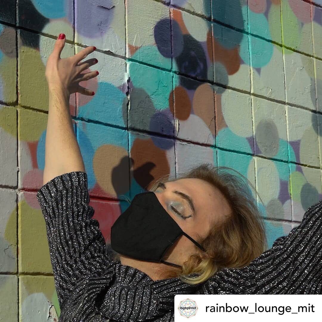 Thanks so much for the share @rainbow_lounge_mit 

#ValentinesDay #SelfLove #QueerLove #NewMusicVideo #OutNow #MyNameIsJoanna 

Posted @withregram &bull; @rainbow_lounge_mit Flight or Visibility has just premiered their debut music video &ldquo;My Na