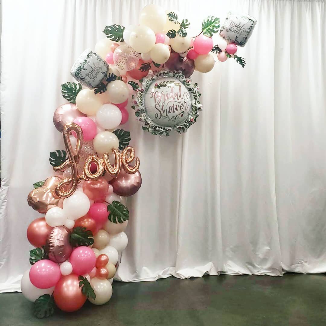 Highlight your Bridal Shower with one of our stunning decor pieces, custom made just for you!

🎈10' Organic Curved-Column🎈

#ltaballoons #balloons #ballooncolumns #bridalshower #wedding #pink #chrome #tropical #misstomrs #balloondecor