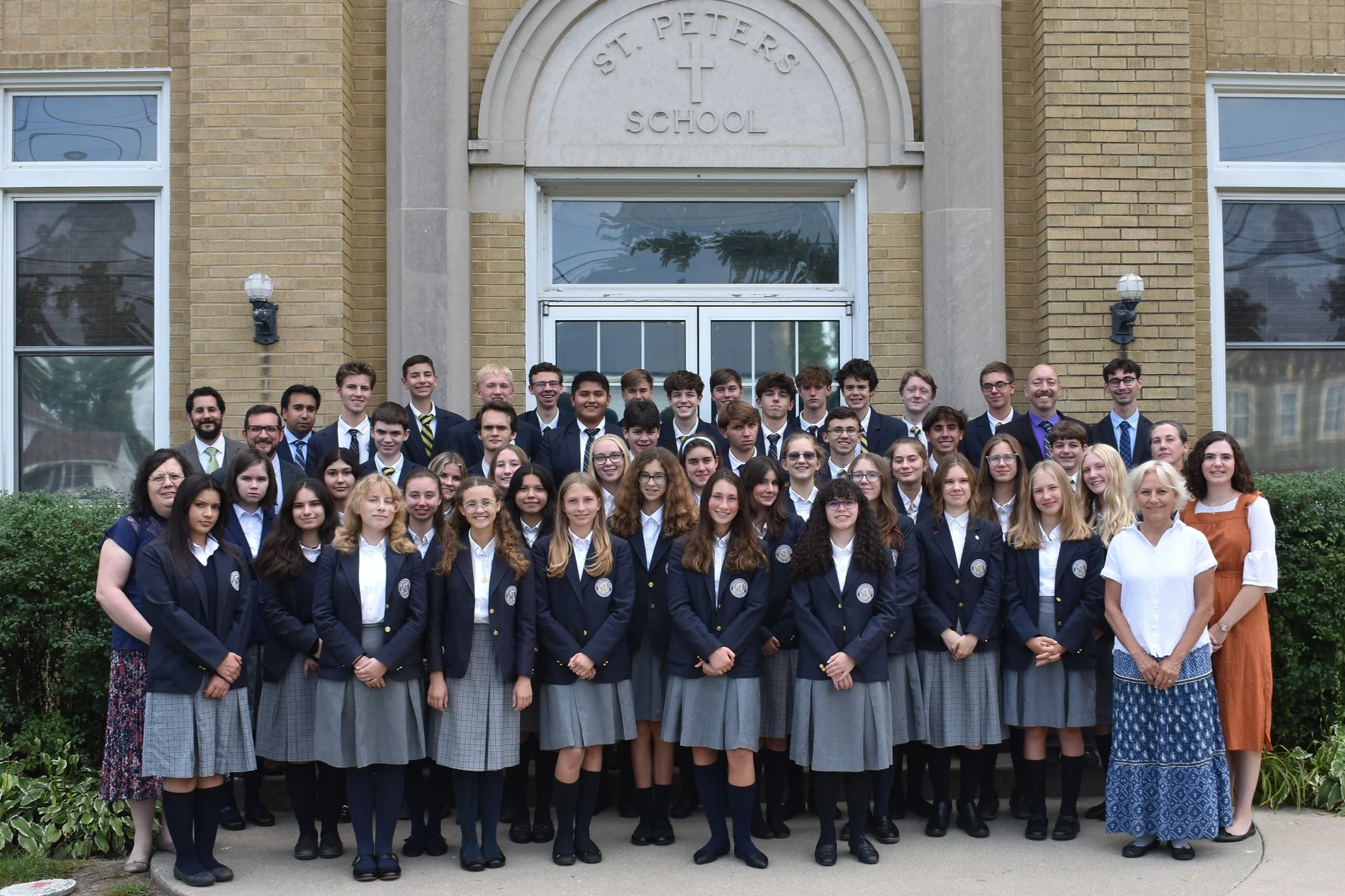 Allschoolphoto1.png