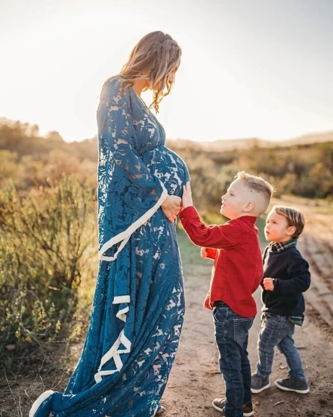 This family is patiently awaiting their new arrival! Can't wait to meet and snuggle that baby 😍

#boymom #maternityphotographer
#maternityphotoshoot 
#boldemotionalcolorful #BEC
#sandiegophotographer
#sandiegonewbornphotographer
#sandiegomaternityph