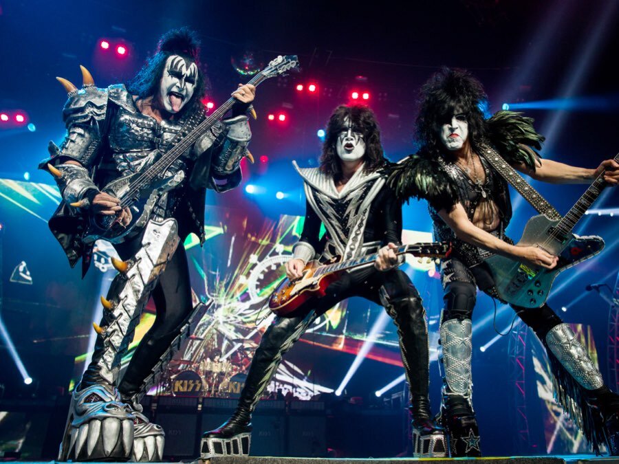 Kiss_bachrach_concerts_tours.jpg
