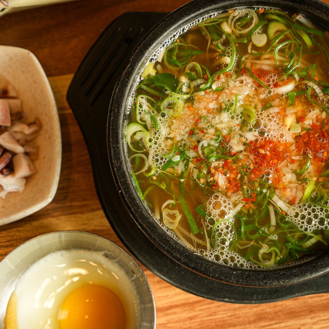 Korea #1 Bean Sprout Soup

📍Jeonju Hyundaiok @hyundaiok.usa 
201 N Western Ave,
Los Angeles, CA 90004

#comfortfood#ktown#traditionalfood #soup