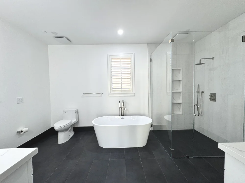 Primary bath at Santana Row, San Jose before staging